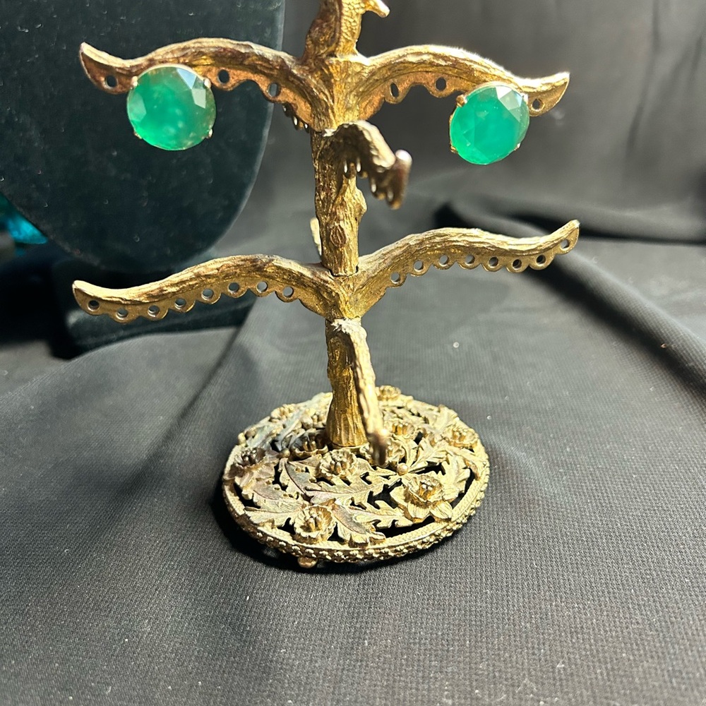 Vintage Gold and Green gorgeous pierced post button Earrings. - Picture 3 of 7